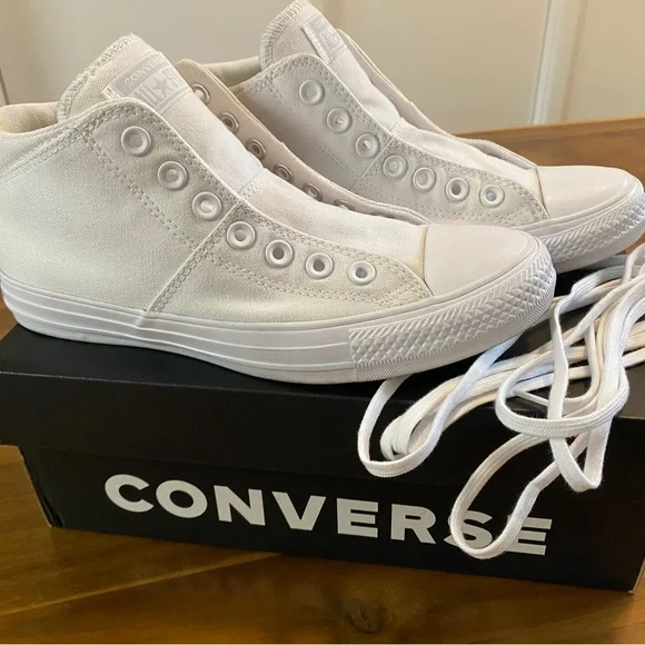 Converse Women's Chuck Taylor All Star Madison Shoes, Sneakers, Mid Top, Canvas - Picture 1 of 7